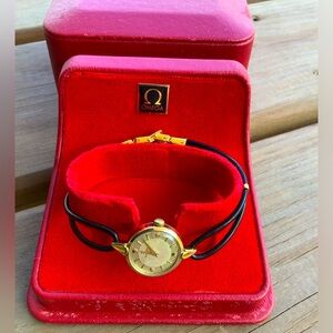 Authentic vintage Omega ladies watch ❤️❤️❤️